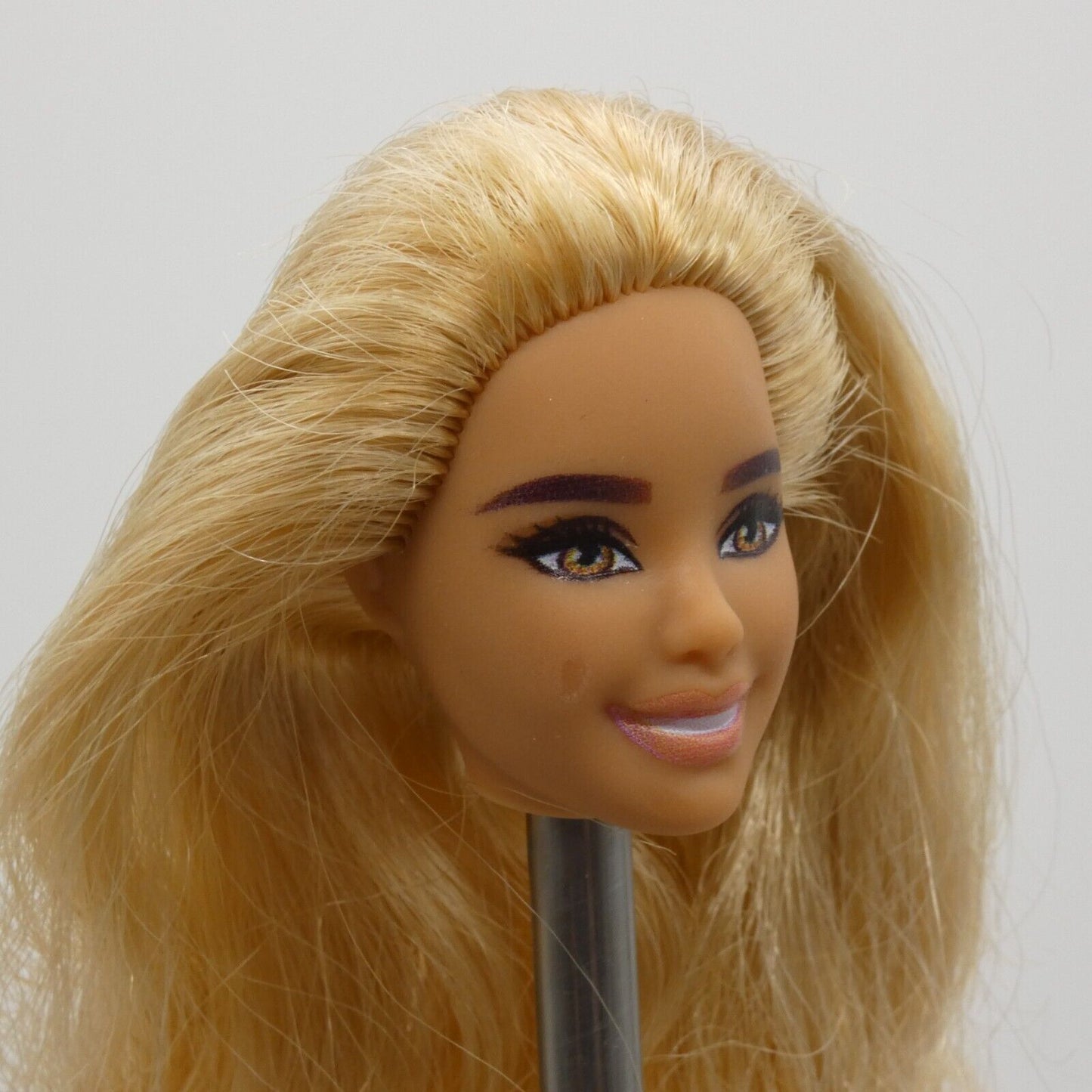 Barbie Fashionistas 173 Doll Head Carnaval Face Blonde Hair 2021 Mattel GRB65