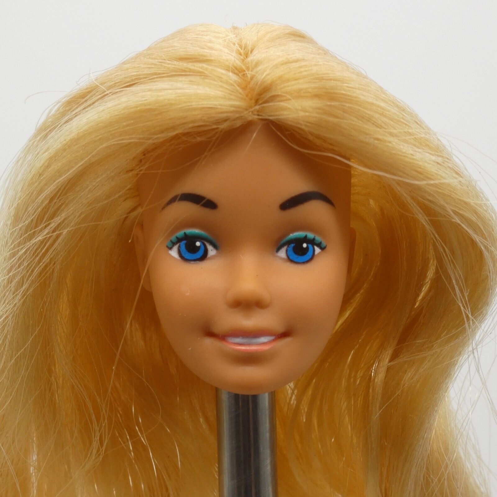 Barbie Malibu Doll Head Only SuperStar Tan Medium Light Skin Hong Kong B