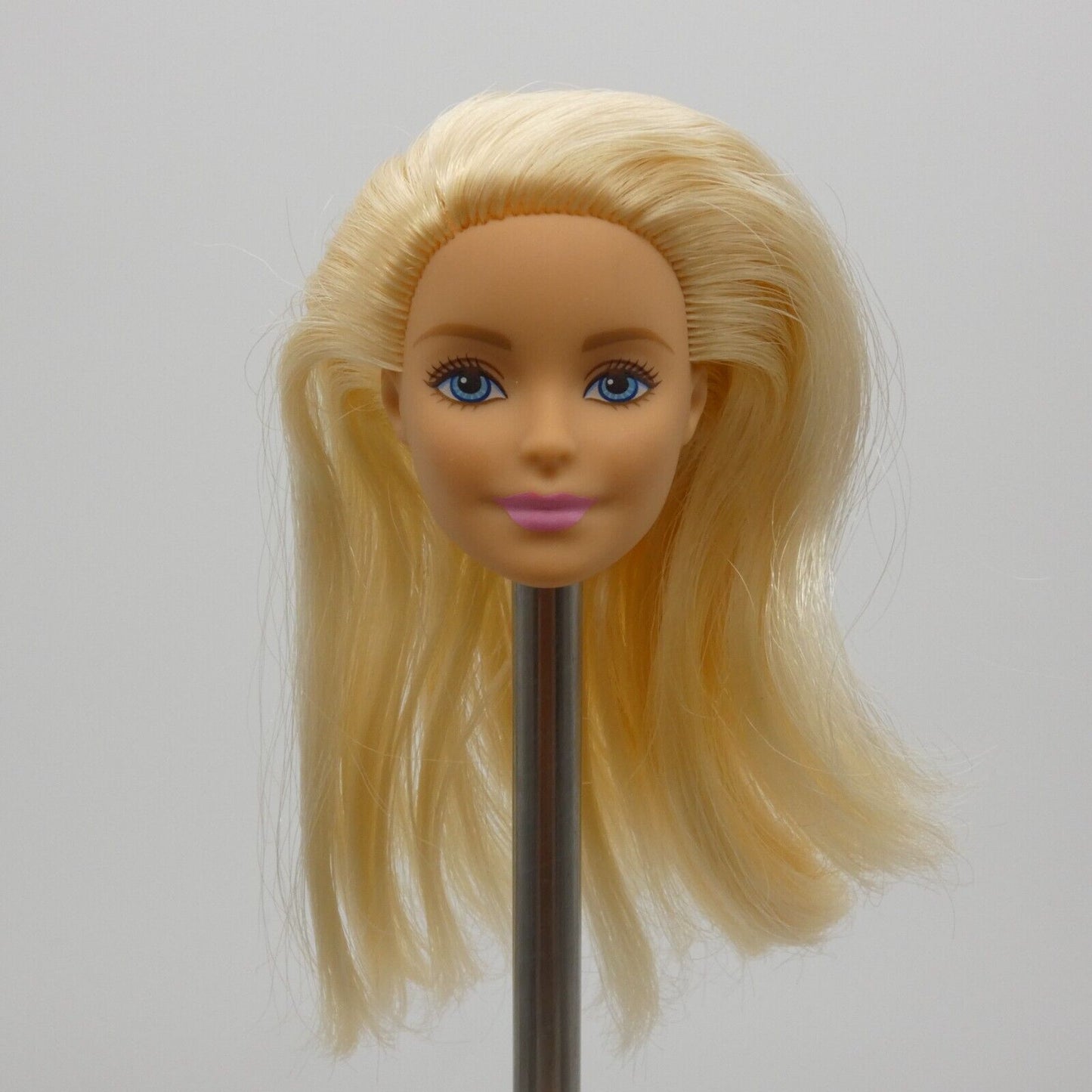 Barbie Made To Move Martial Artist Doll Head Millie Blonde Closed Mouth DWN39