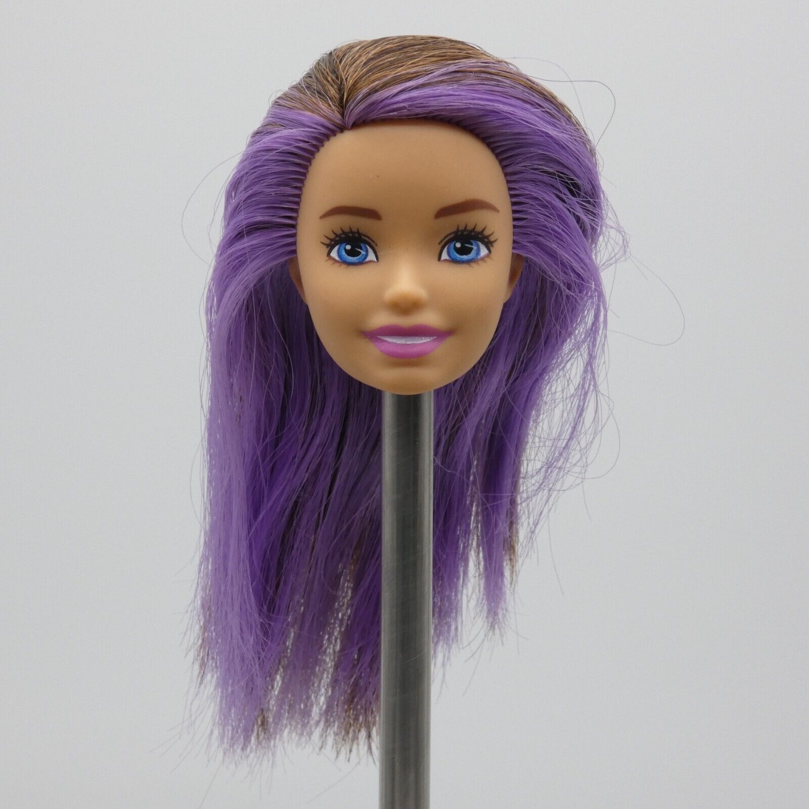 Barbie Skipper Babysitter Doll Head Brown Hair Purple Eyes Light Skin 2018 FJB00