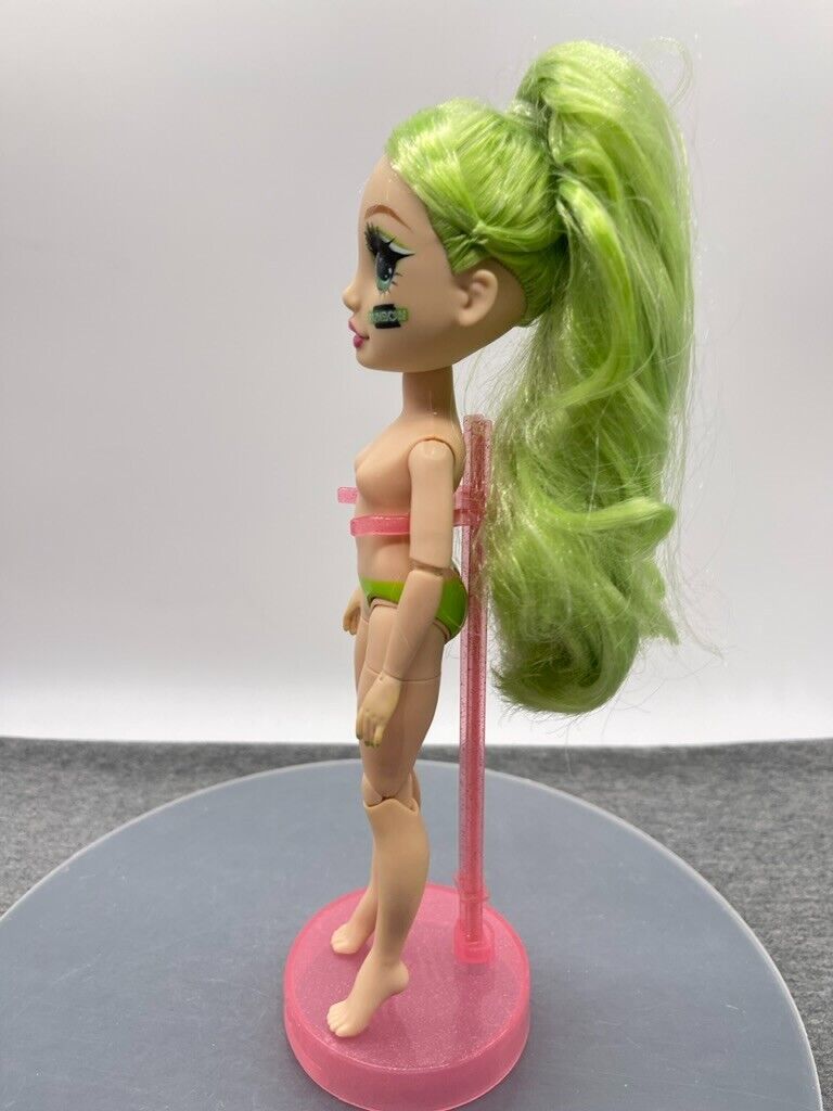 Rainbow High Jade Hunter Doll Cheer Green Hair Cheerleader 2021 Articulated MGA