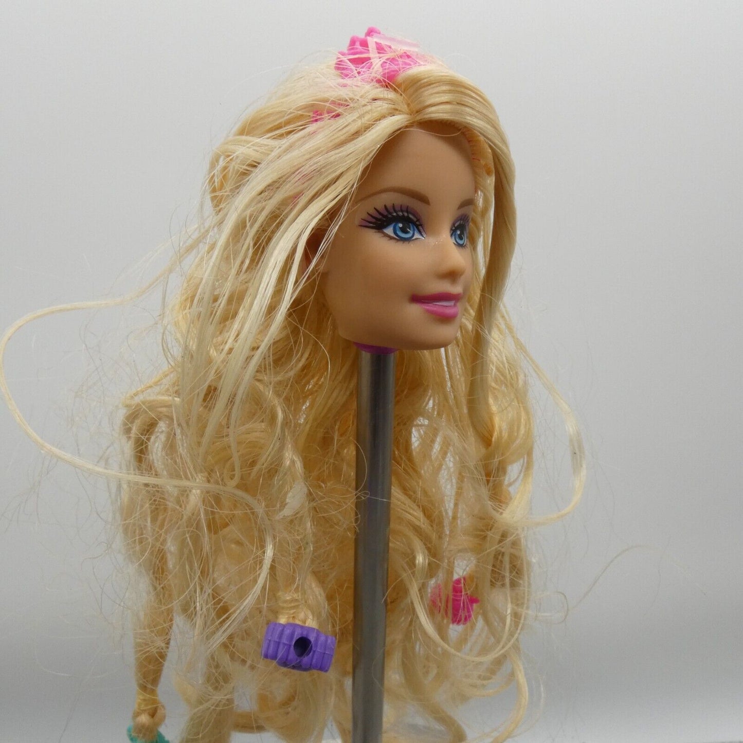 Barbie Magic Hair Doll Head Blonde Hair With Accessories Medium Light Skin