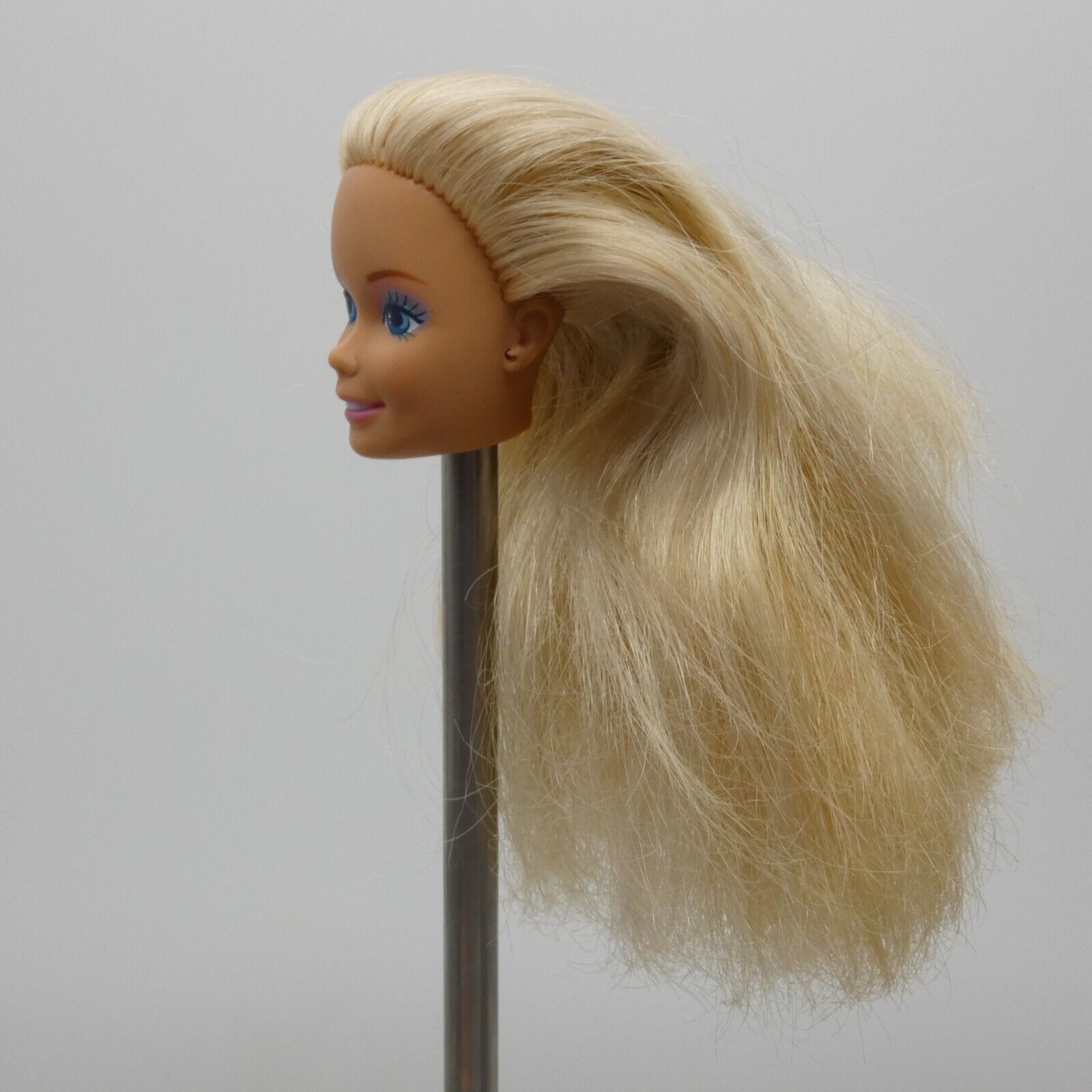 Barbie Animal Lovin Doll Head SuperStar Blonde 1989 Medium Light Skin Mattel