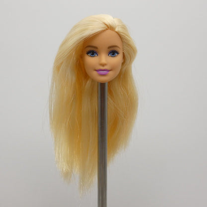 Barbie Supermarket Doll Head Millie Face Blonde Light Skin 2019 Mattel FRP01