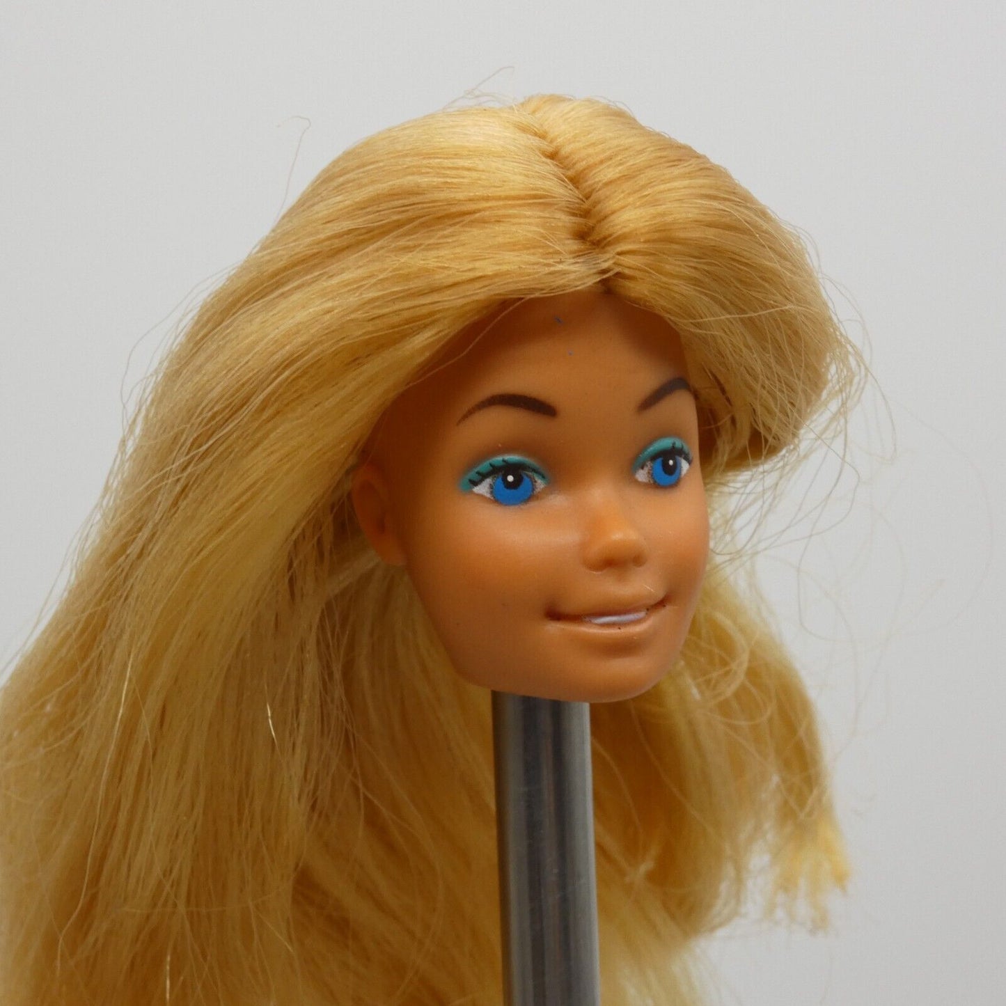 Barbie Malibu Doll Head Only SuperStar Tan Medium Light Skin Hong Kong D Mattel