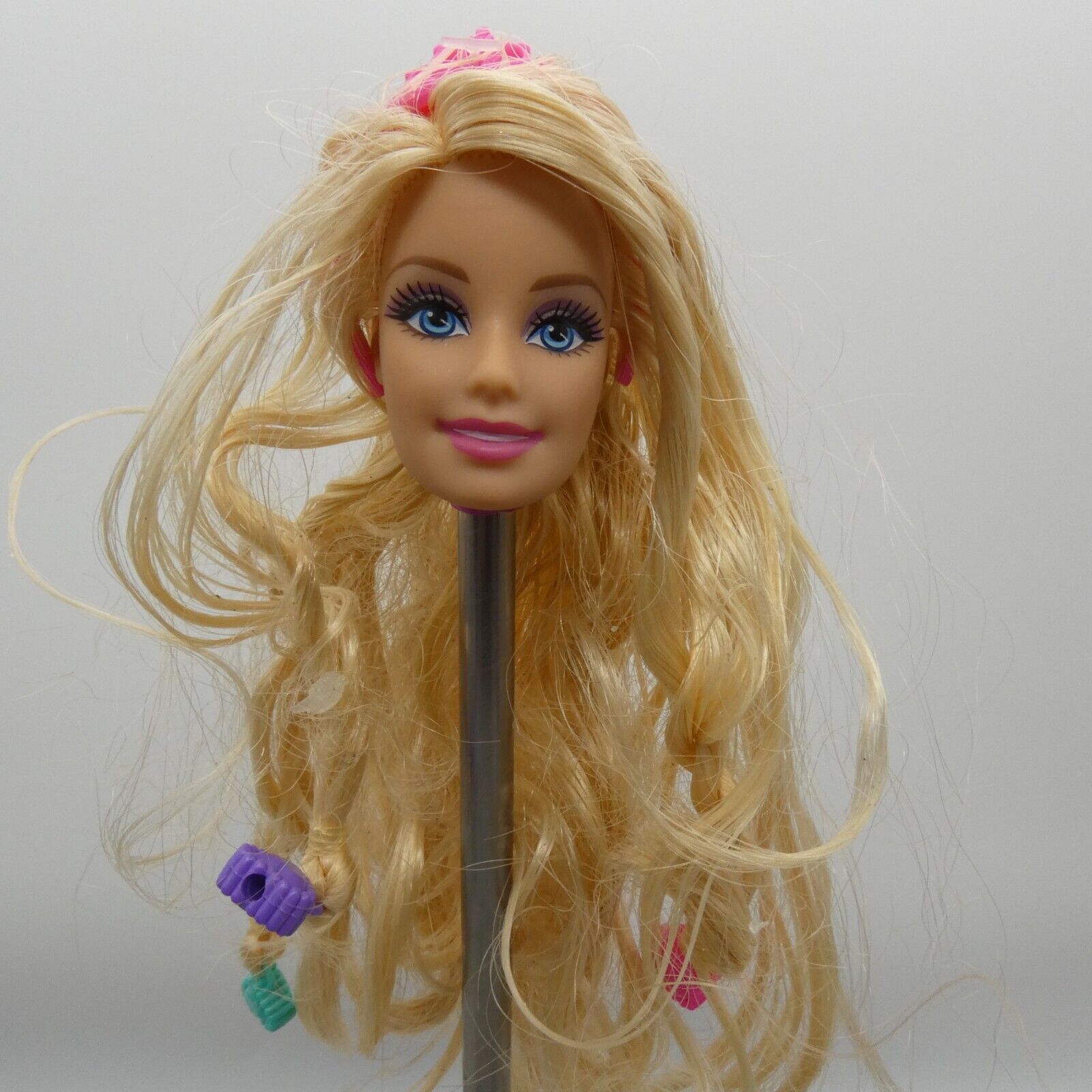 Barbie Magic Hair Doll Head Blonde Hair With Accessories Medium Light Skin