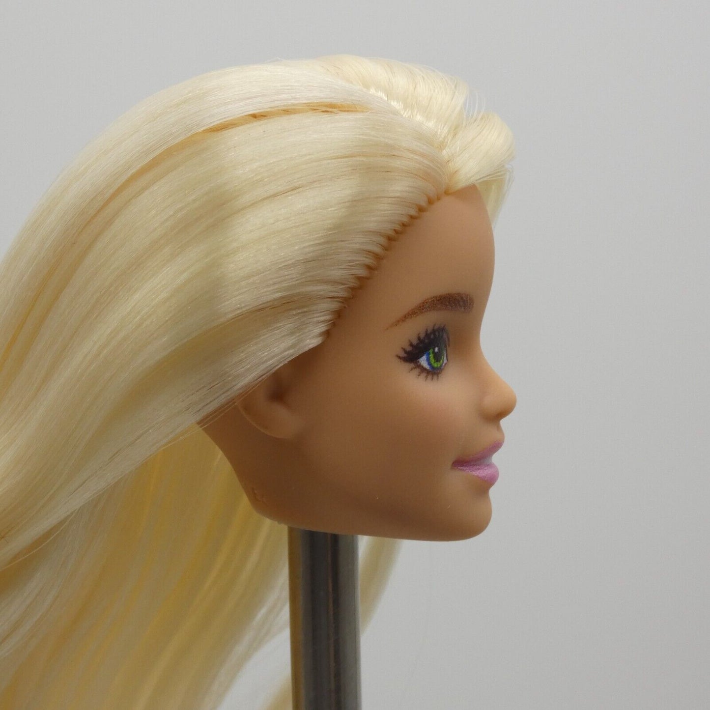 Barbie Glitz Doll Head Millie Face Green Eyes Blonde Light Skin 2021 GRB32