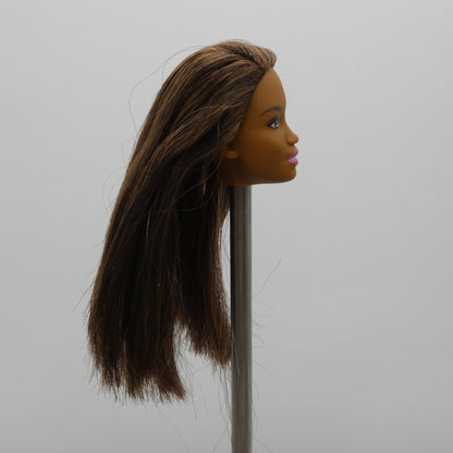 Barbie Fashionistas Doll Head Kim Face AA Medium Dark Skin 2021 Mattel GXV76