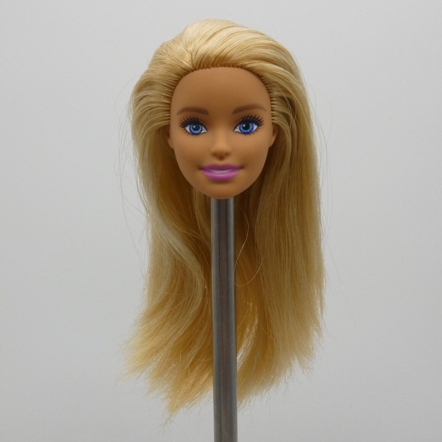 Barbie Fashionistas Doll Head Millie Face Blonde Medium Light Skin T7439