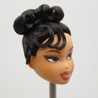 Bratz Doll Head Only Medium Light Tan Skin Kylie Jenner Night 2023 588115 O17E