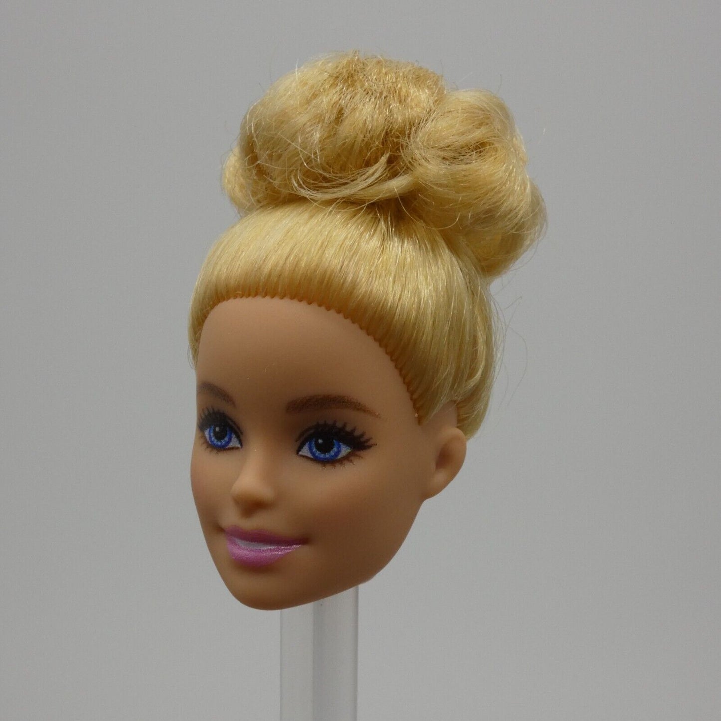 Barbie Millie Doll Head Only Messy Blonde Bun Hair Blue Eyes 2022 Teacher HCN19