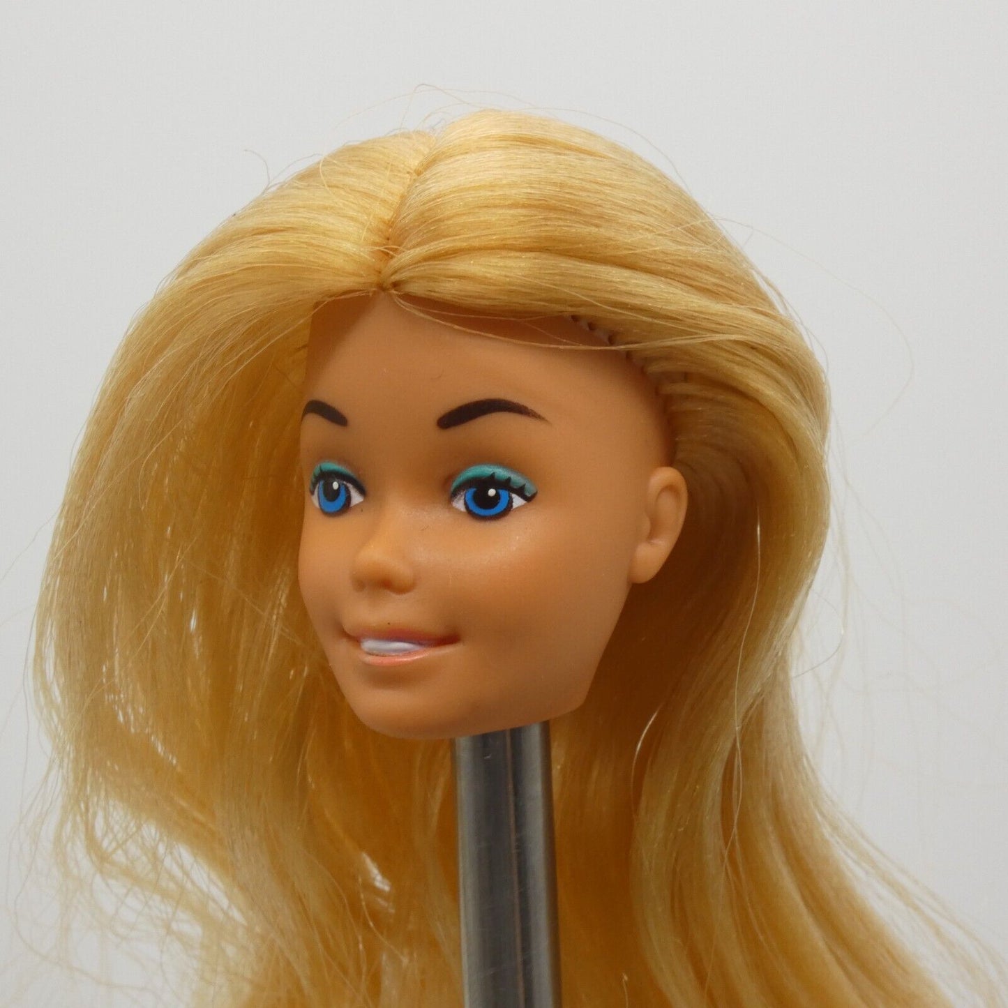 Barbie Malibu Doll Head Only SuperStar Tan Medium Light Skin Hong Kong E Mattel