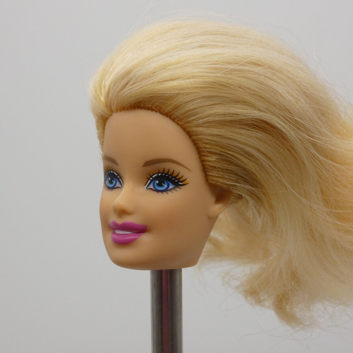 Barbie Beach Doll Head Generation Girl Face Blonde Medium Light Skin 2013 BCN23