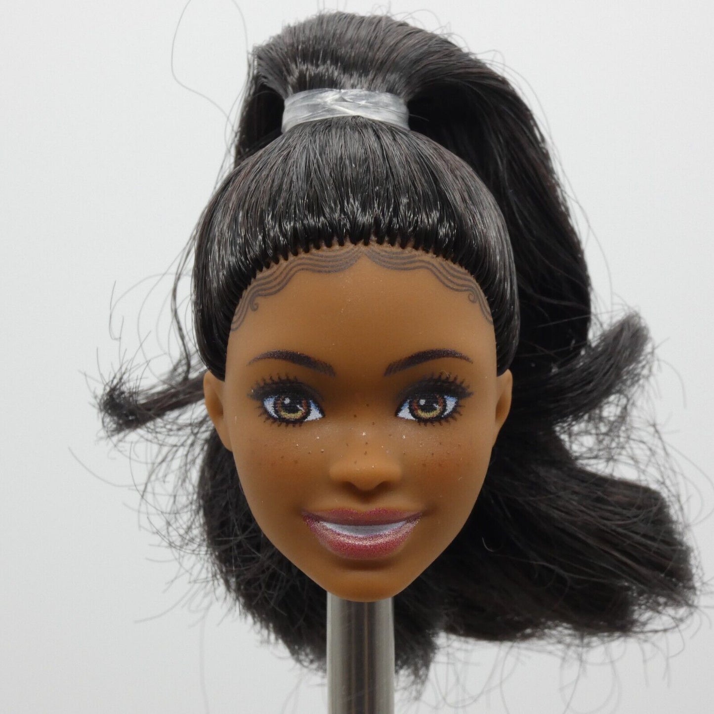 Barbie Made to Move Yoga Doll Head Brooklyn Face Medium Skin 2023 Mattel HRH28 B