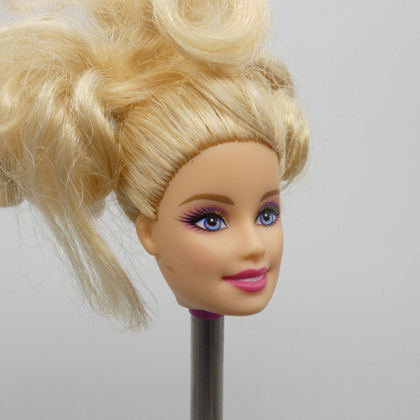 Barbie I Can Be A Ballerina Doll Head Only Wavy Curly Hair 2010 Mattel T7168