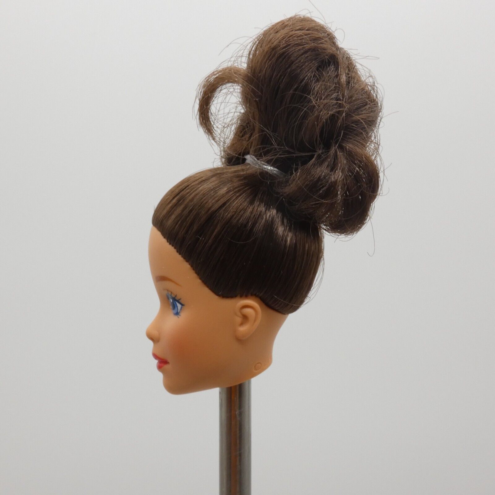 Disney Mary Poppins Doll Head 1993 Brown Hair Medium Light Skin Mattel 10313