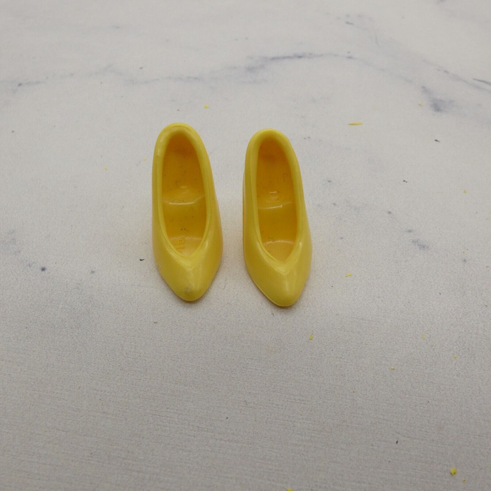 Barbie Doll Size Shoes Yellow High Heel Pointed Closed Toe Pumps