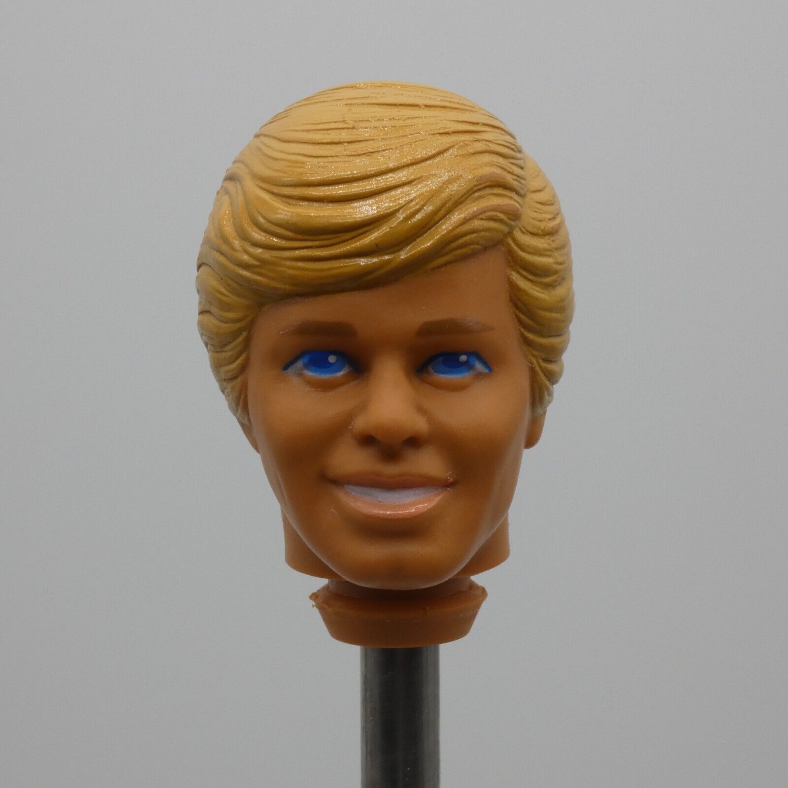 Barbie Island Fun Ken Doll Head Only Blonde Molded Hair 1988 Mattel 4060