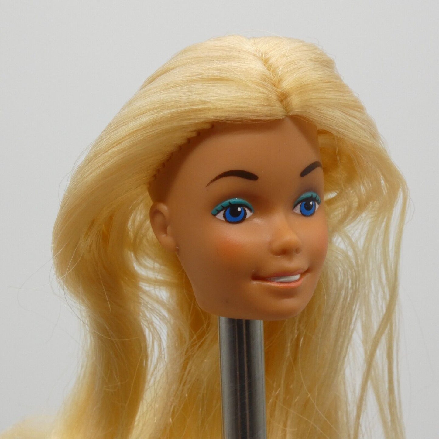 Barbie Malibu Doll Head Only SuperStar Tan Medium Light Skin Hong Kong A