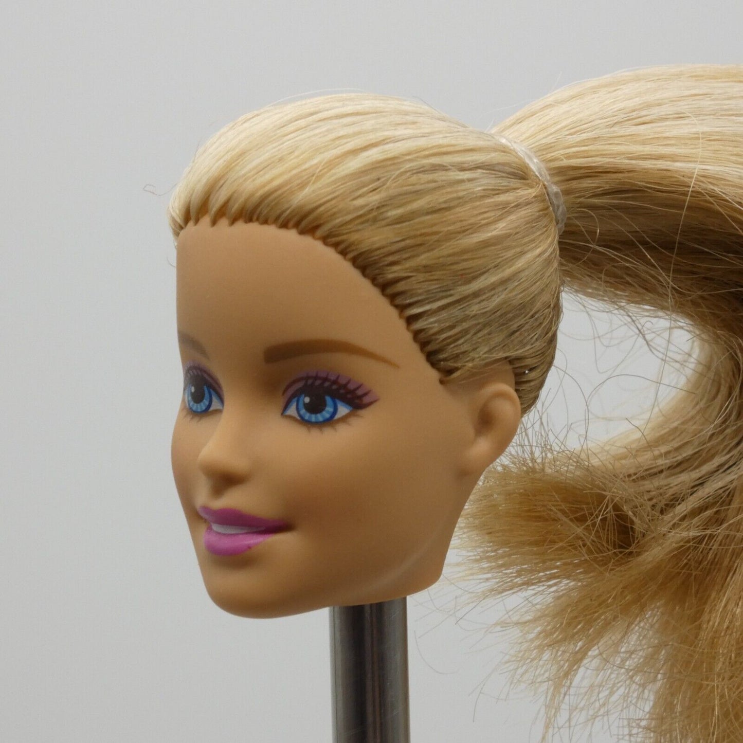 Barbie Fashionistas Doll Head Millie Face Blonde Hair 2014 CFG12 Mattel