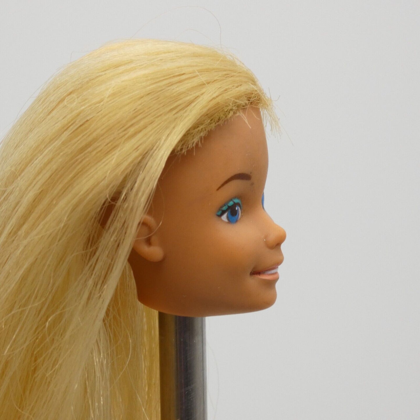 Barbie Malibu Doll Head Only SuperStar Tan Medium Light Skin Mattel TLC