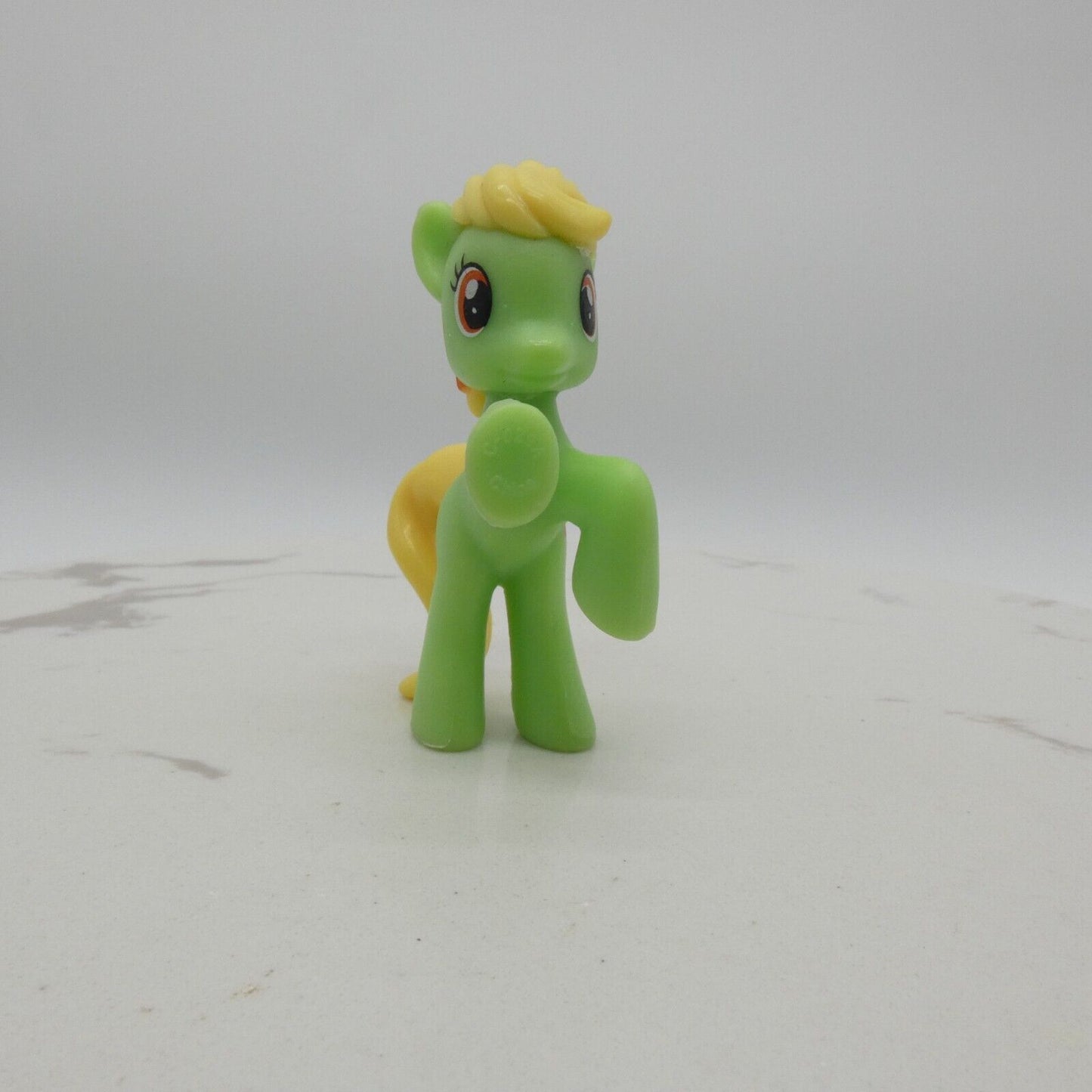 My Little Pony Apple Munchies Friendship is Magic G4 Blind Bag Green Hasbro