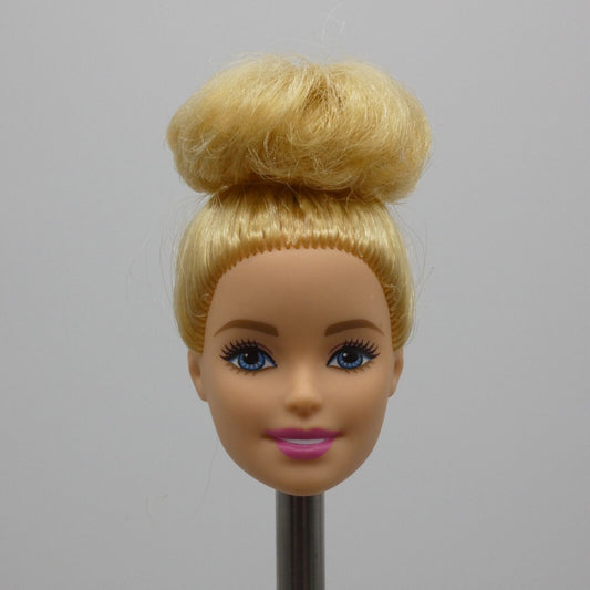 Barbie Coffee Shop Barista Doll Head Only Millie Blonde Bun 2020 Mattel CMW03