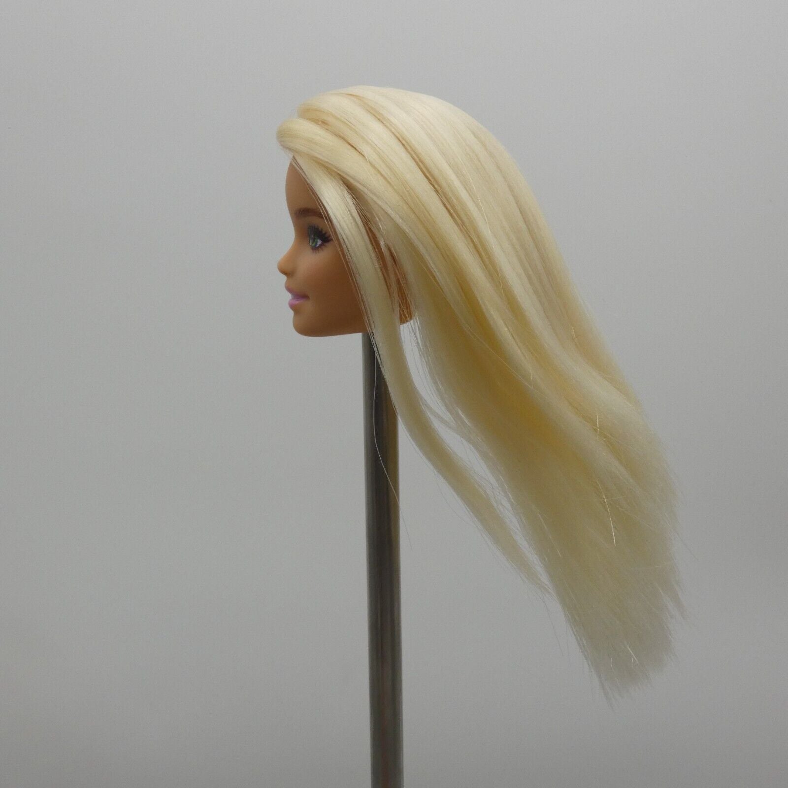 Barbie Glitz Doll Head Millie Face Green Eyes Blonde Light Skin 2021 GRB32