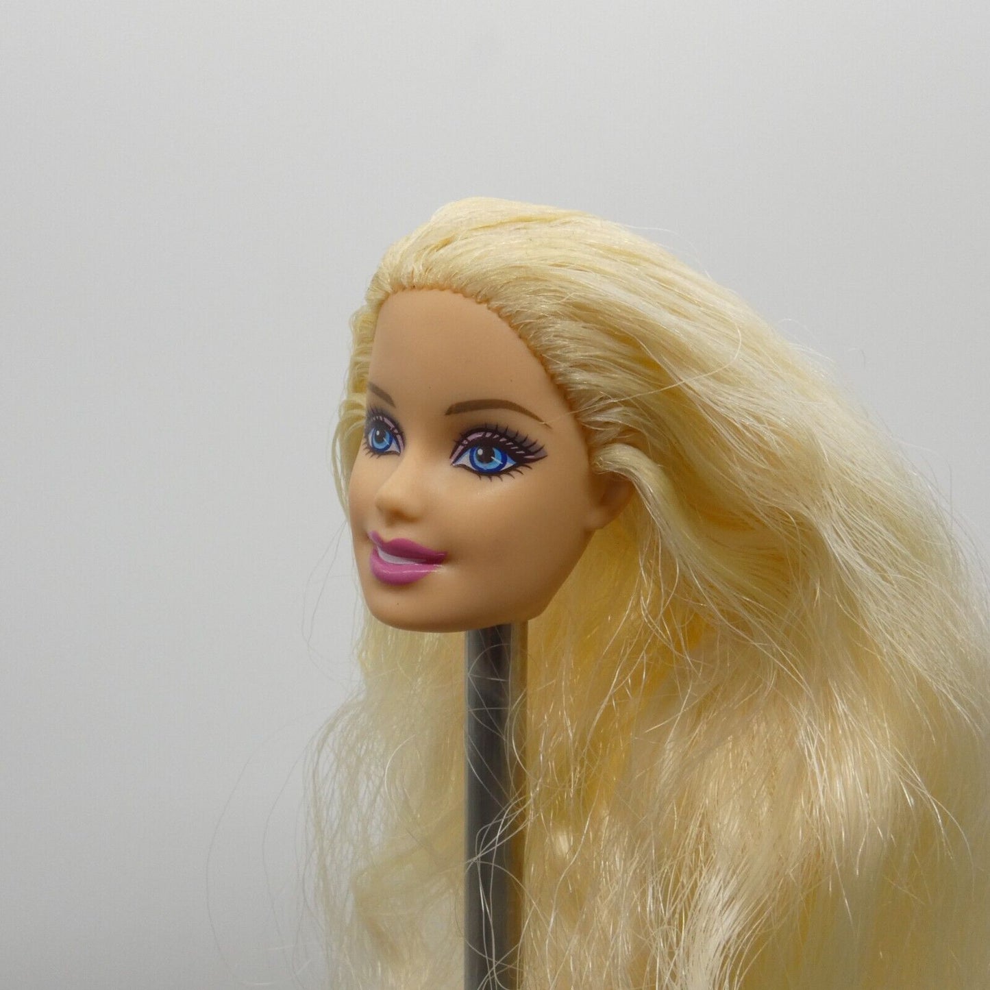 Barbie Fashion Fever Doll Head Only Generation Girl CEO Face Blonde Wavy Hair