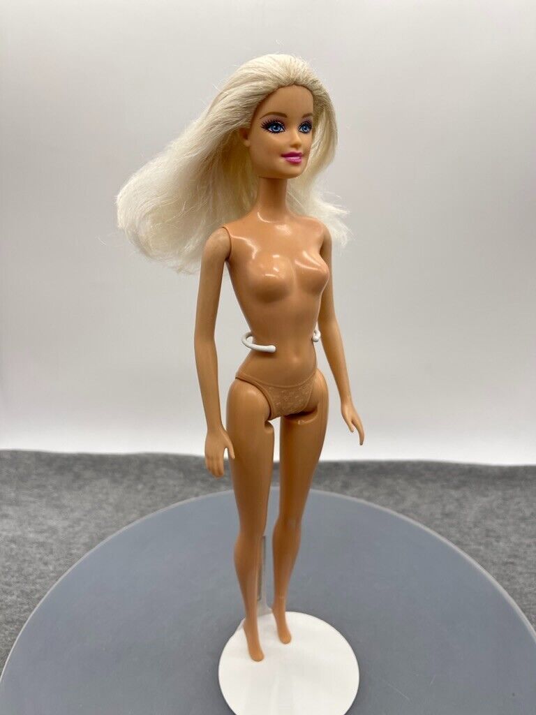 Barbie Doll Generation Girl Face Blonde Hair 2010 Body Straight Arms Mattel 8233