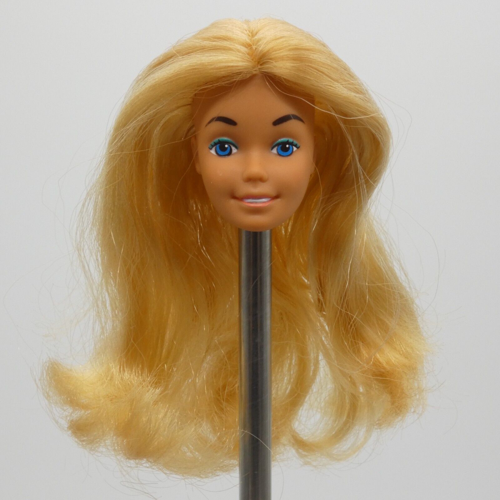 Barbie Malibu Doll Head Only SuperStar Tan Medium Light Skin Hong Kong B