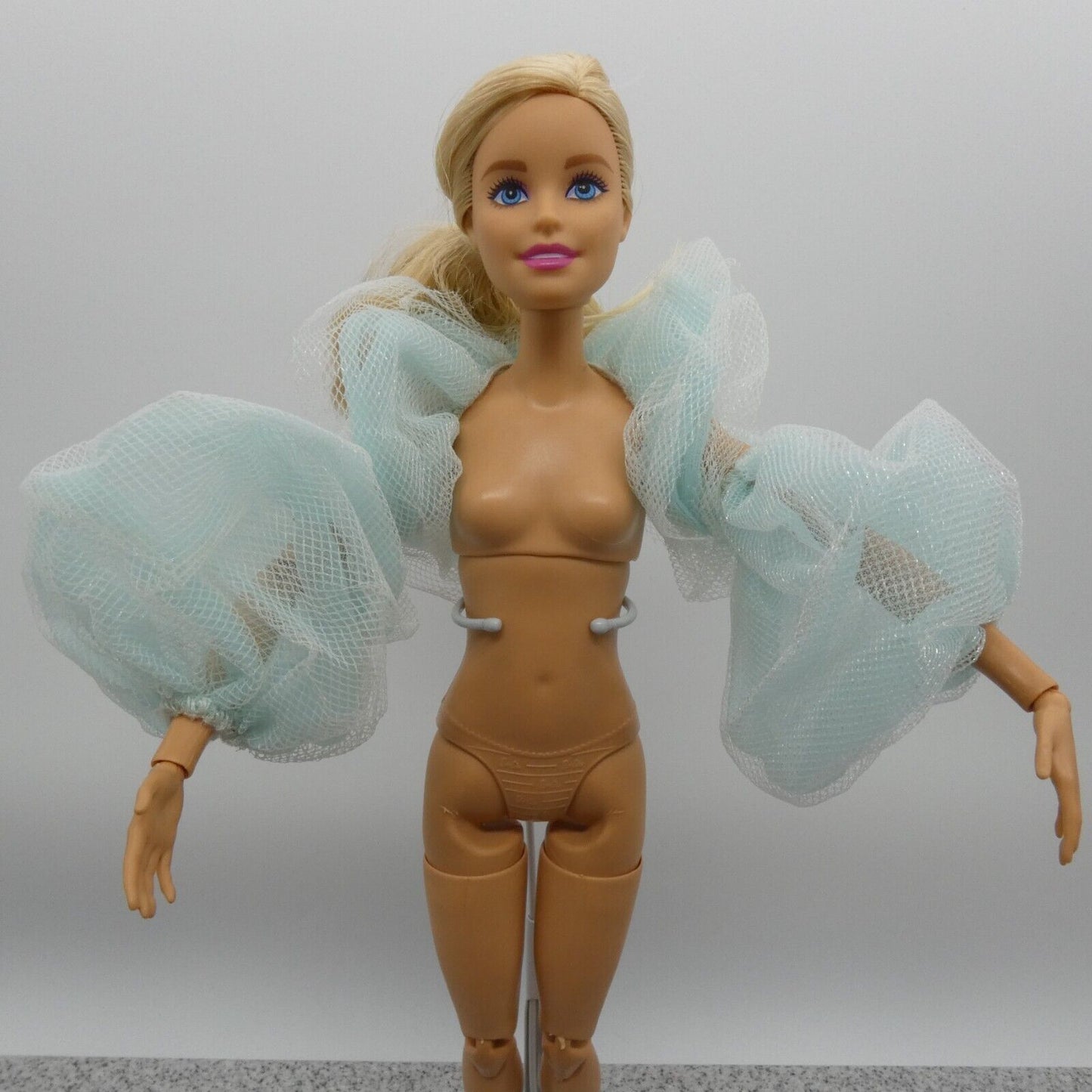 Barbie Dream Fantasy Doll Shoulder Wrap Arm Puffy Sleeves Aqua 1990 Mattel 7335