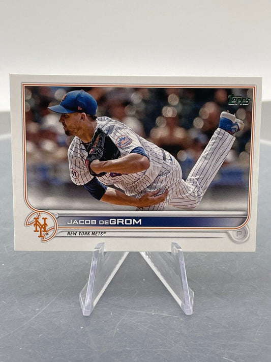 2022 Topps Series One Jacob DeGrom #330 New York Mets Pitcher