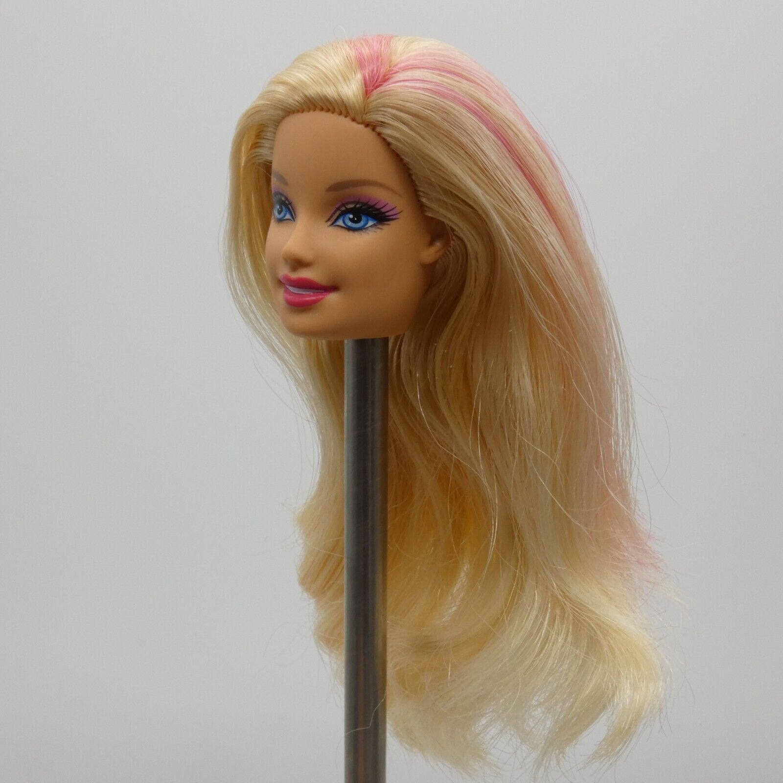 Barbie In A Mermaid Tale 2 Merliah Doll Head Blonde Pink Hair 2012 X0093 Mattel