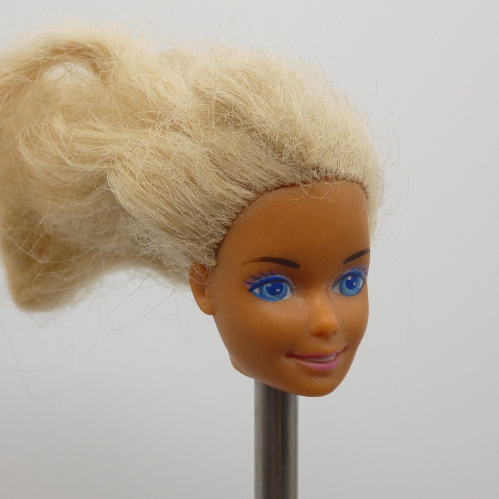 Barbie Beach Blast Doll Head SuperStar Face Medium Tan Skin 1988 Mattel 3237