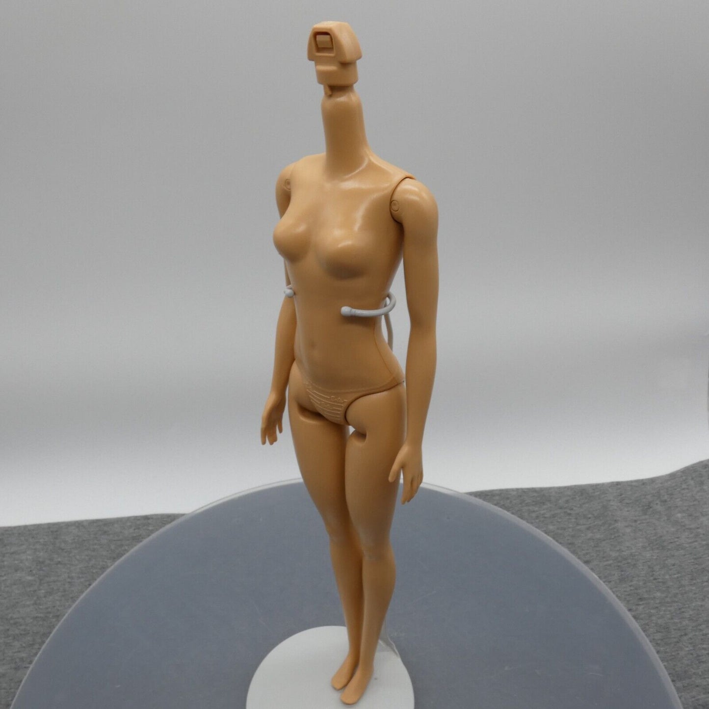 Barbie Fashionistas Doll Body Light Skin Tone Neck Peg Straight Arms 2022