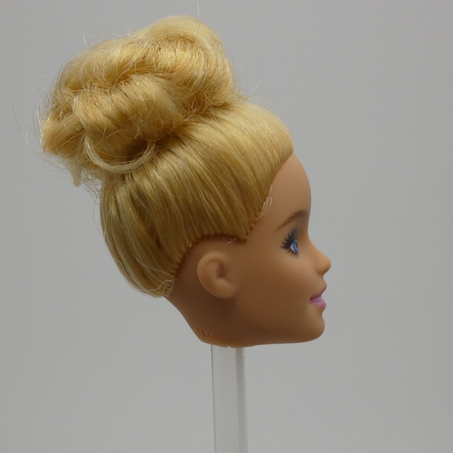 Barbie Millie Doll Head Only Messy Blonde Bun Hair Blue Eyes 2022 Teacher HCN19