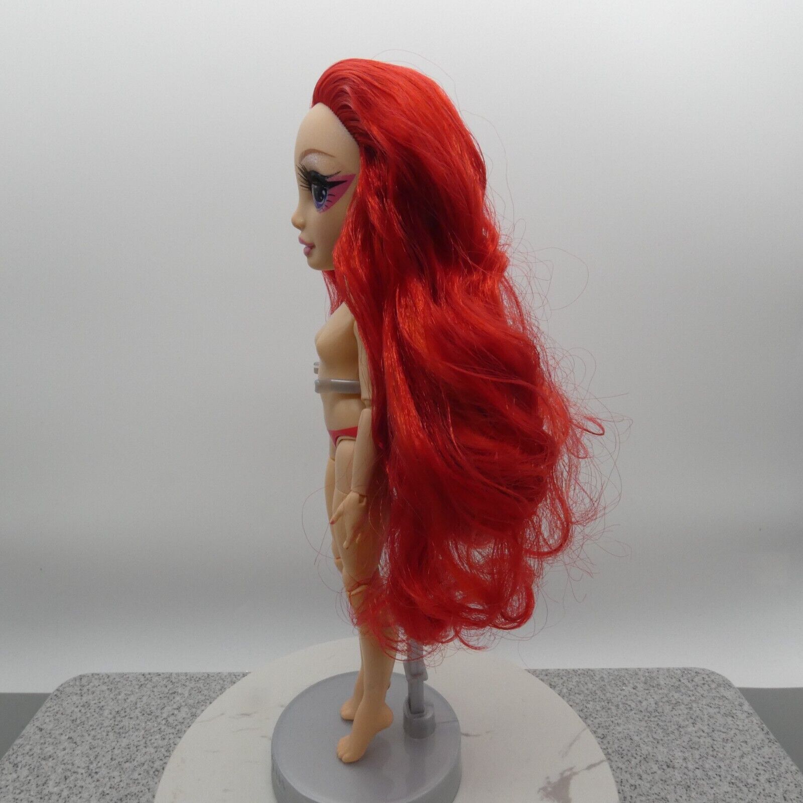 Rainbow High Ruby Anderson Winter Break Doll Nude Articulated 2021 MGA 574286