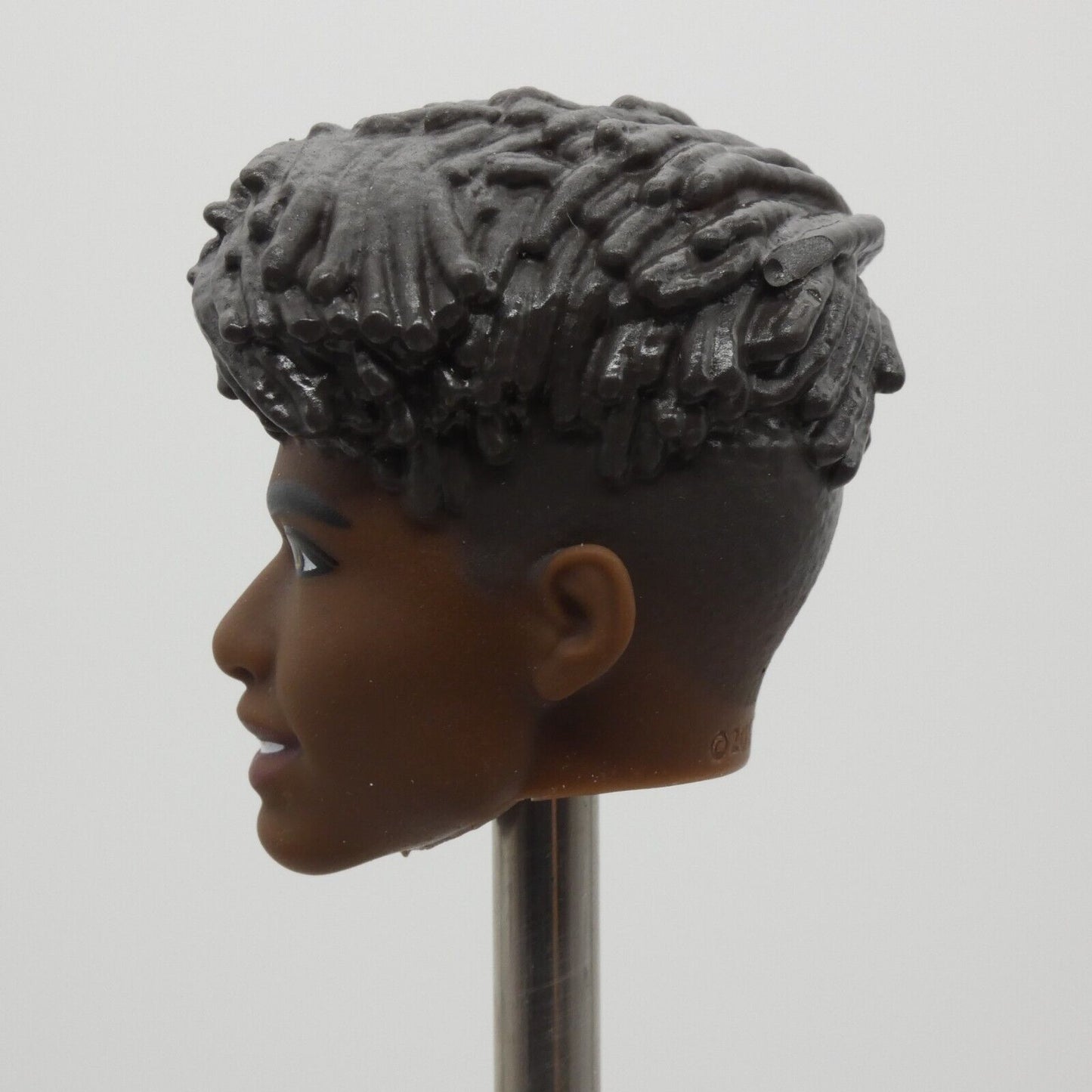 Barbie Fashionistas Ken Doll Head Spiky Quiff AA Dark Skin Tone 2022 HBV03 08