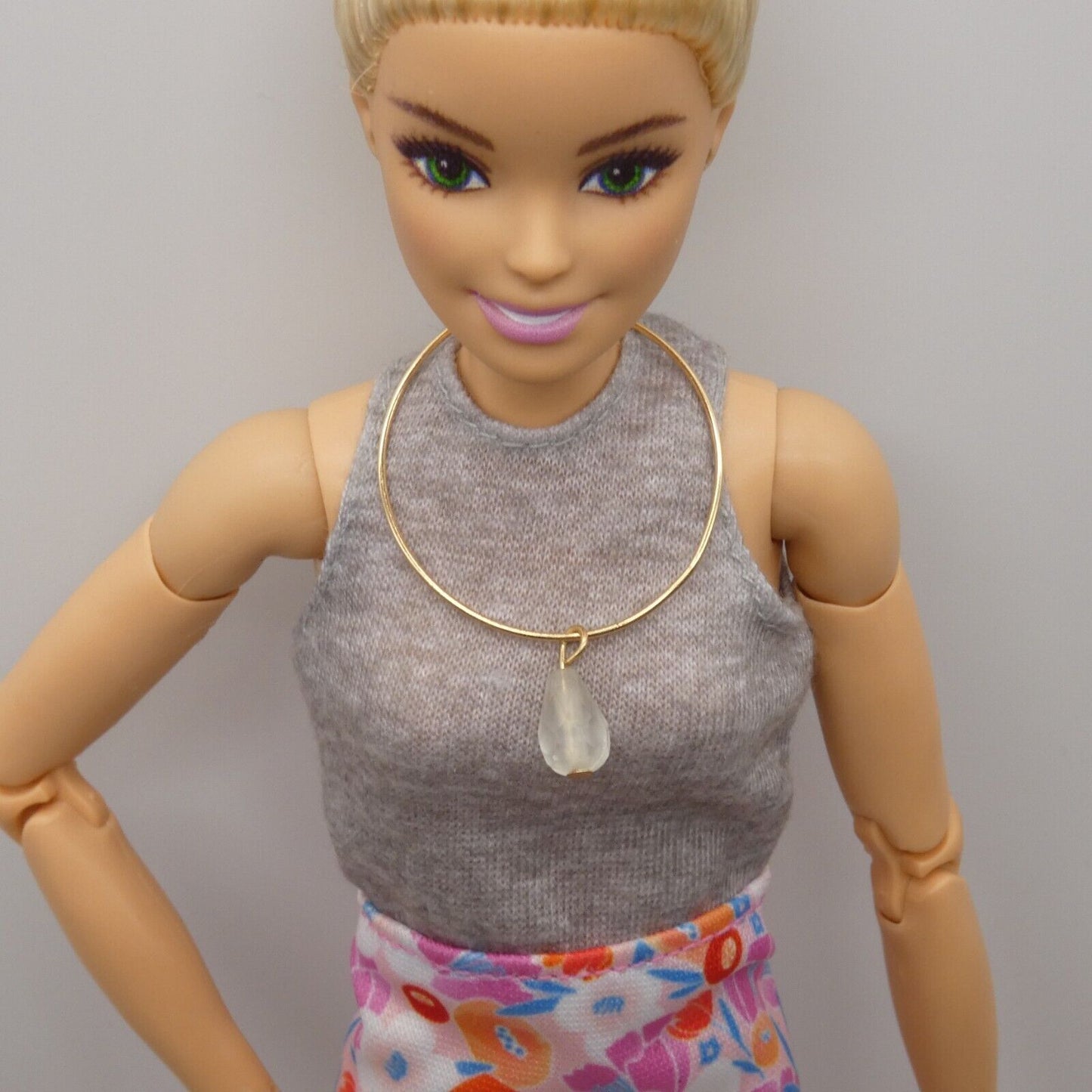 Barbie Doll Size Necklace Choker Gold Tone Band White Teardrop Pendant Fashion