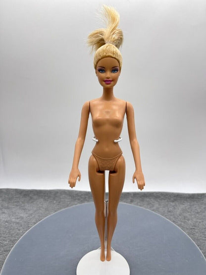 Barbie Doll Generation Girl Face Nude Swimming Motion CEO Mattel 2011 Body