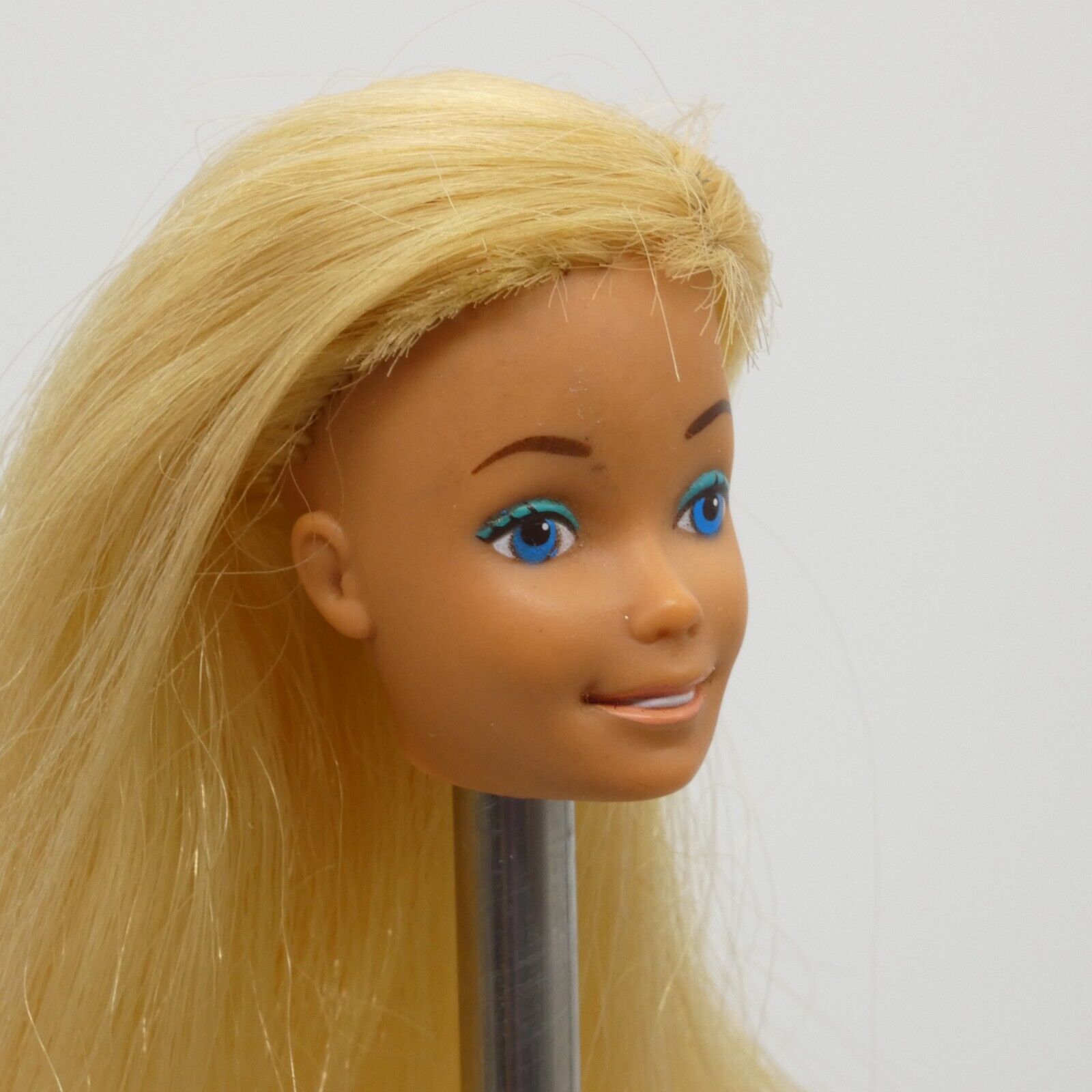 Barbie Malibu Doll Head Only SuperStar Tan Medium Light Skin Mattel TLC