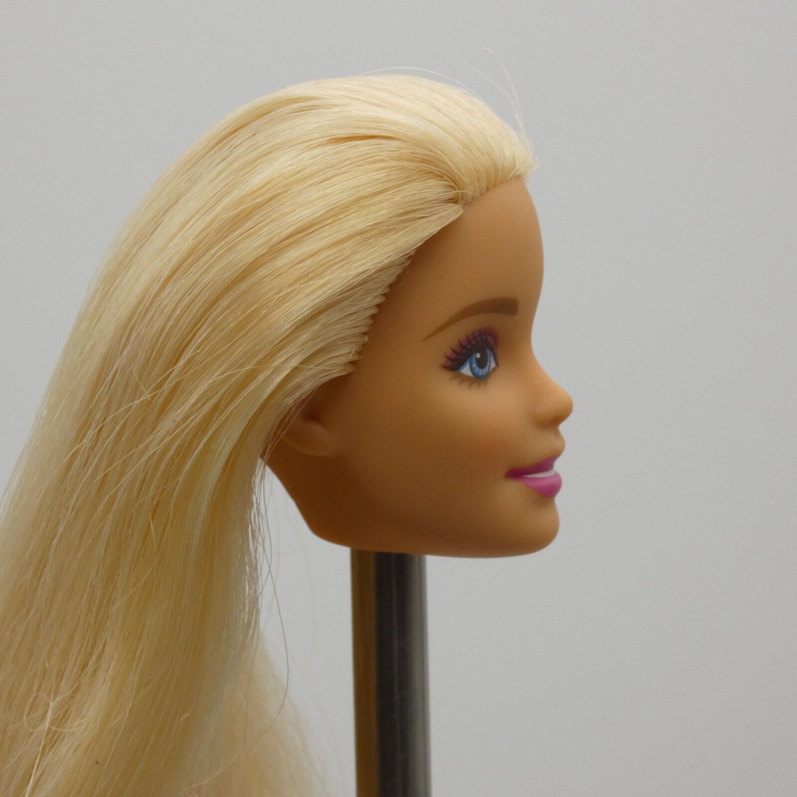 Barbie Doll Head Millie Face Blonde Medium Light Skin Blue Eyes 2015 Mattel