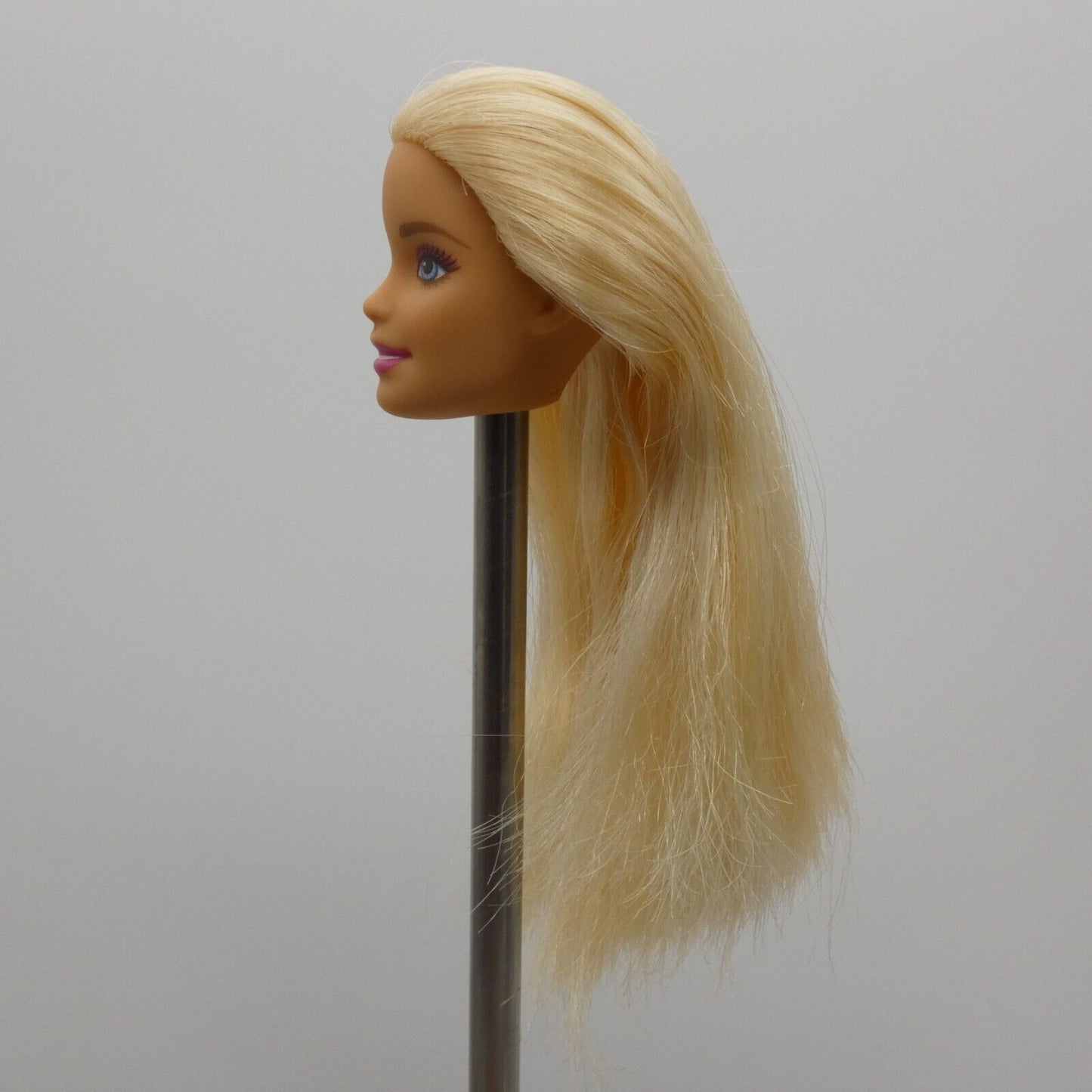 Barbie Doll Head Millie Face Blonde Medium Light Skin Blue Eyes 2015 Mattel