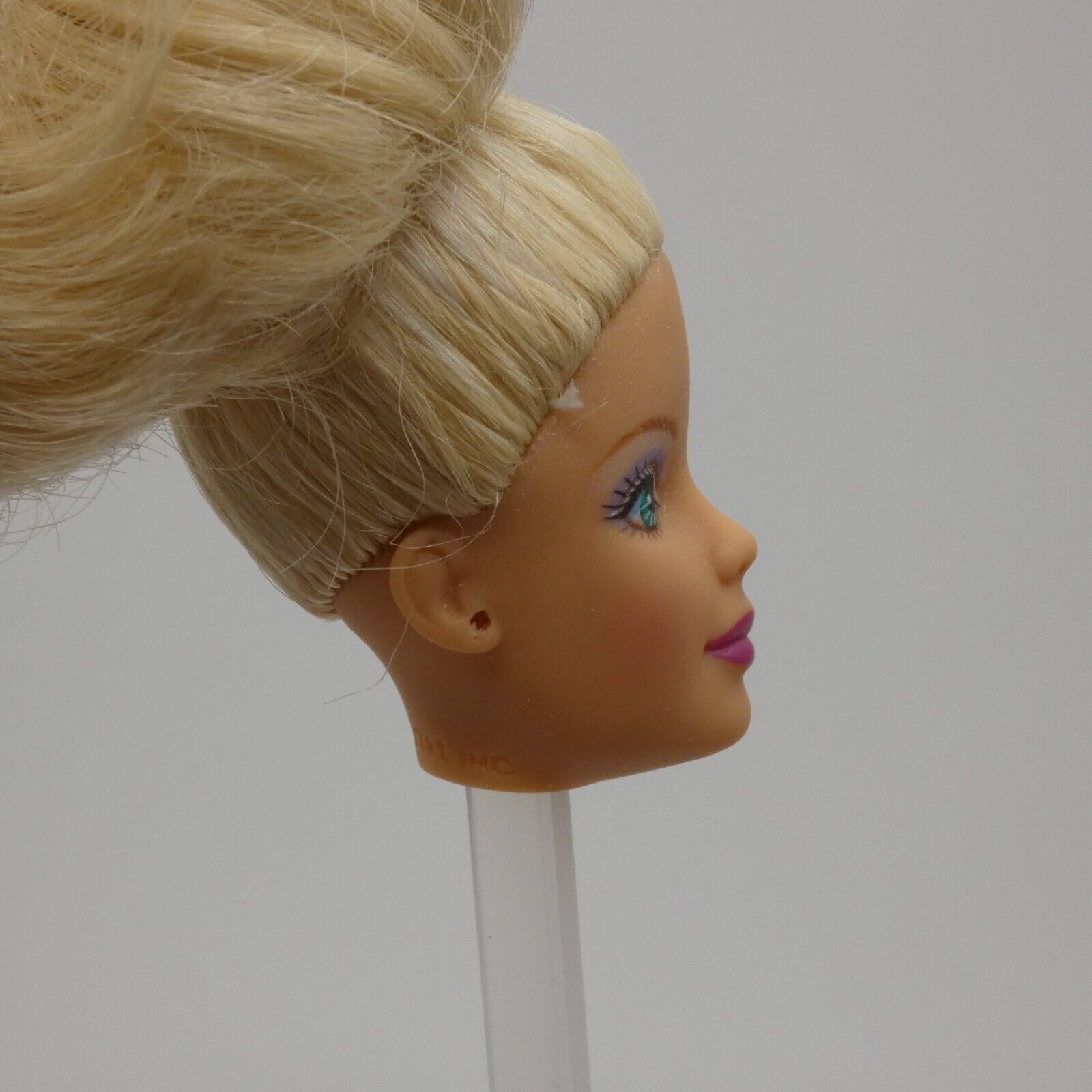 Barbie Mackie Face Doll Head Only 1998 Happy Holidays Blonde Green Eyes 20200