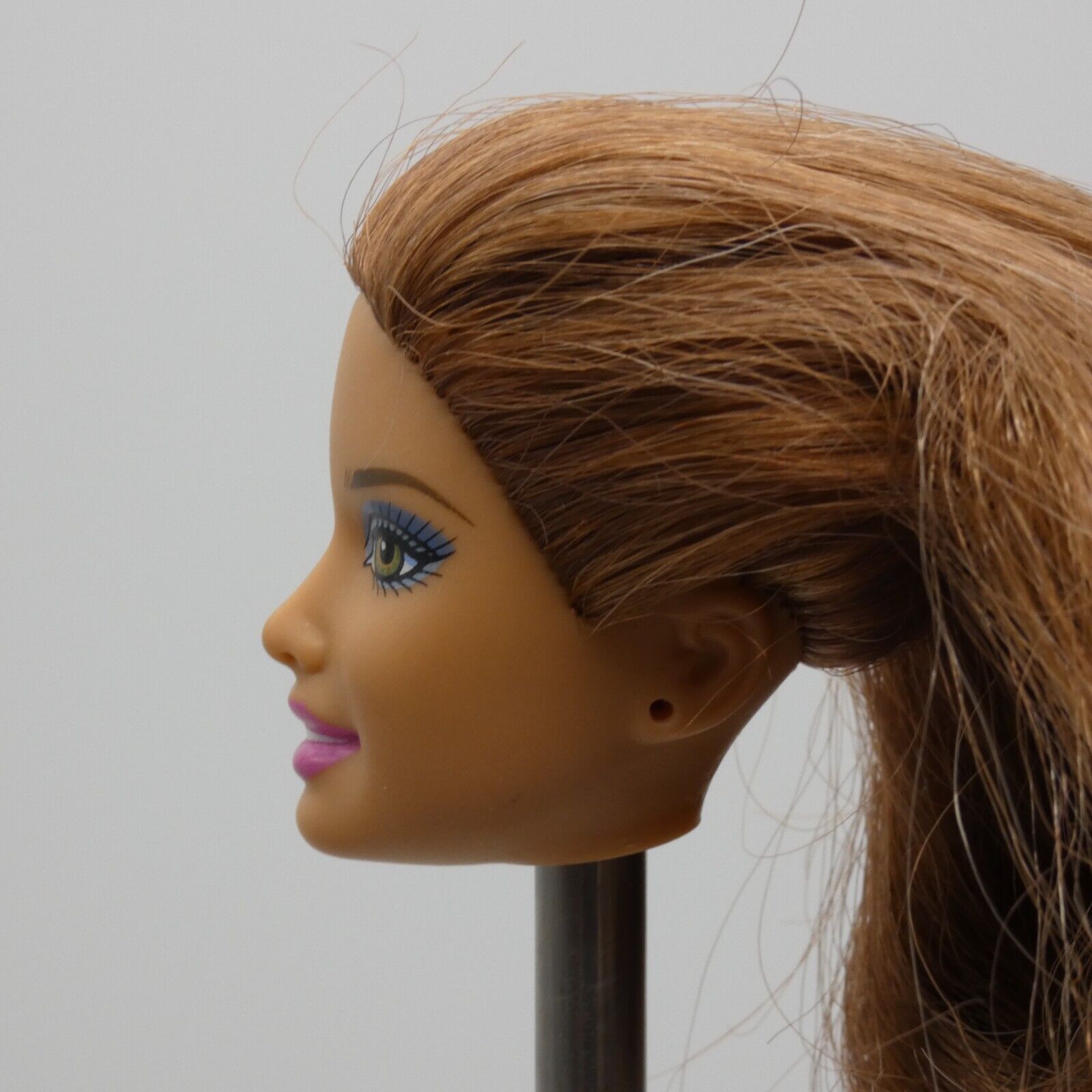 Barbie Fashionistas Teresa Clutch Wave 1 Doll Head Auburn Hair Side Glance W3897