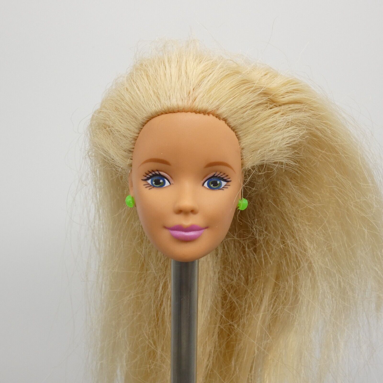 Barbie Pretty In Plaid Doll Head & Earrings Only Mackie Face 1999 Mattel 20666