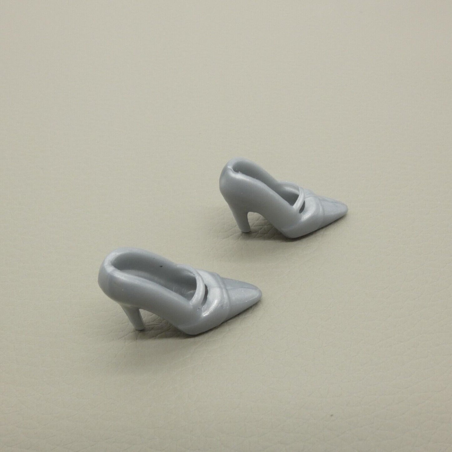 Barbie Doll Size Shoes Silver Gray Closed Pointed Toe High Heel Pump