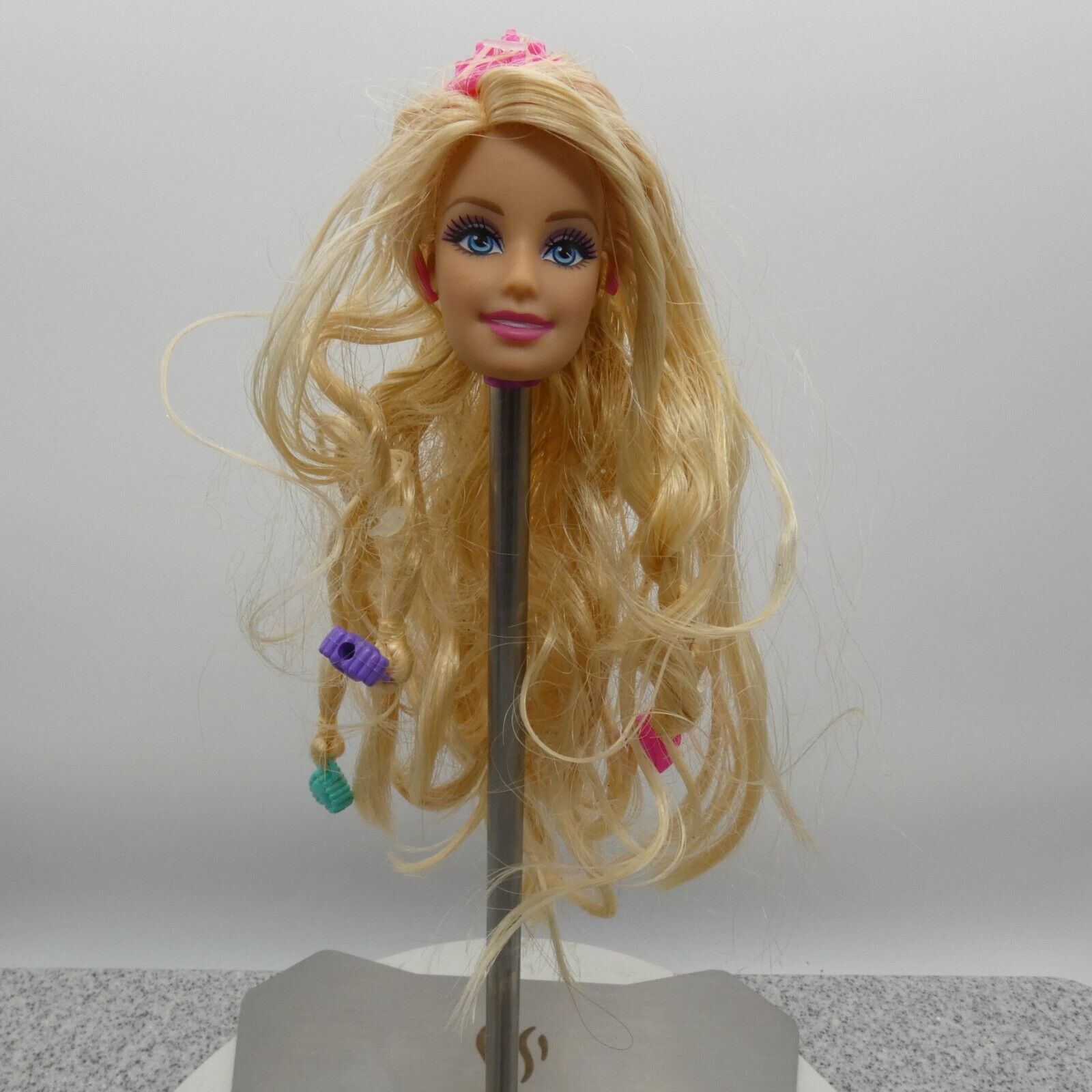 Barbie Magic Hair Doll Head Blonde Hair With Accessories Medium Light Skin