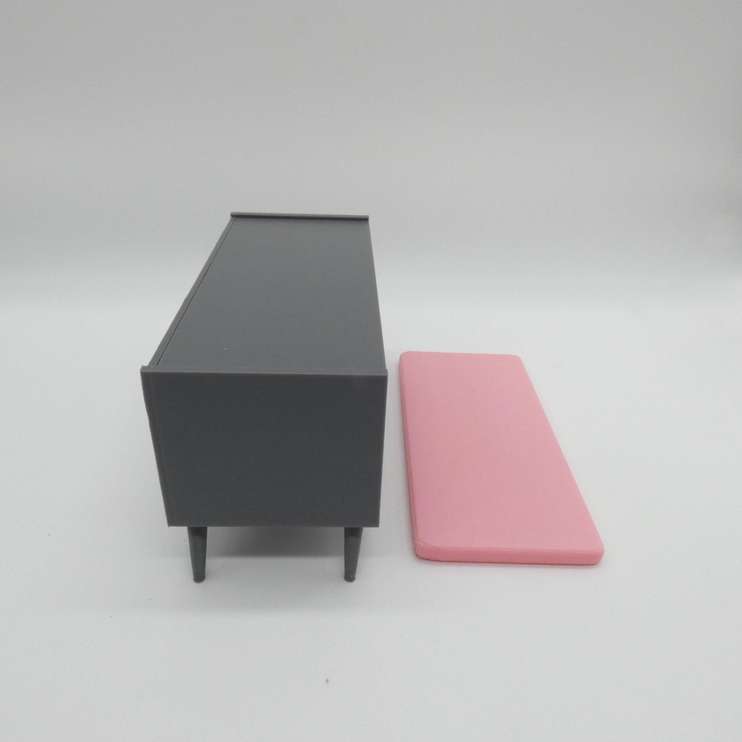 1/6 Scale Doll Furniture Shoe Cubby Storage Bench Gray With Pink Top Pad Barbie Integrity Toys FR Bratz 1:6 Diorama